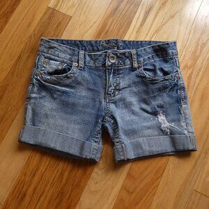5 for $20 📢 Amethyst Blue Denim Cuffed Shorts Junior Size 7